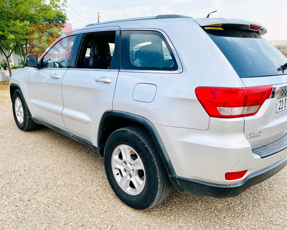 جیپ گراند شیرۆکی